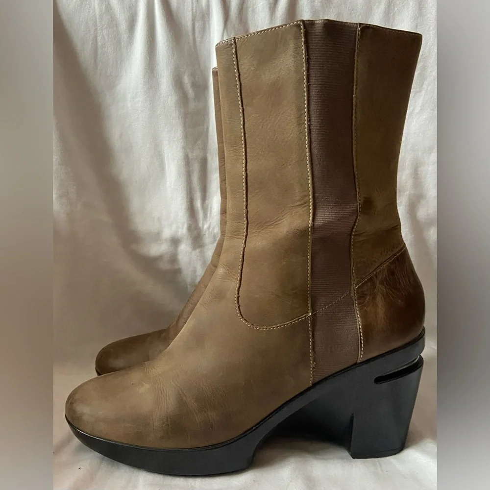 Cole Haan NikeAir Wedge Boots Women's 8.5B Brown Nubuck EUC